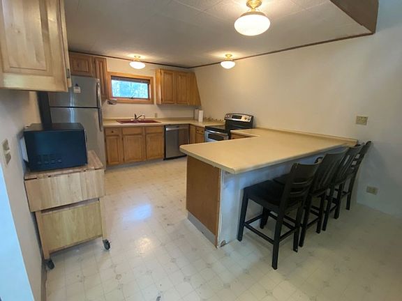 3rd image of 271 Skyridge Dr