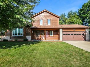 17 Long Park Ln, Rochester, NY 14612