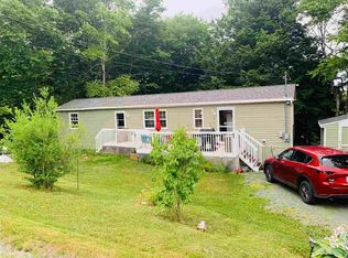 11 Roland Rd, Fall River, NS B2T1E6