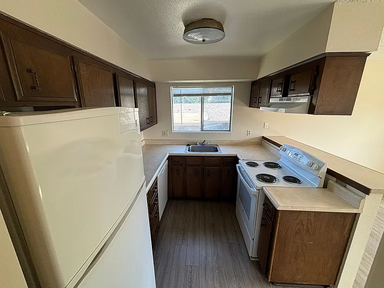 1111 Eric Ct — Photo 5