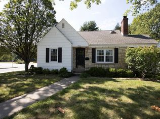 4956 Adams St, Westwood, KS 66205