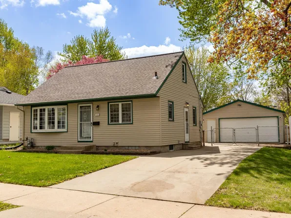 1842 17 1/2 St NW, Rochester, MN 55901