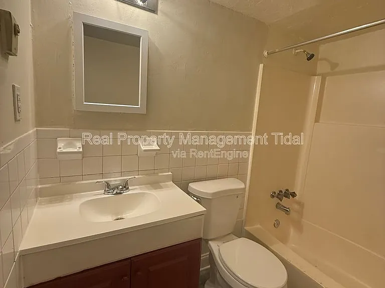 6255 Alexander St #16 — Photo 18