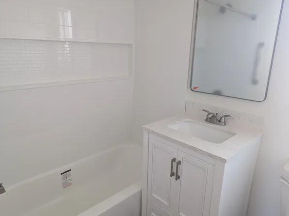 2706 Pass A Grille Way APT 4, Saint Petersburg, FL 33706