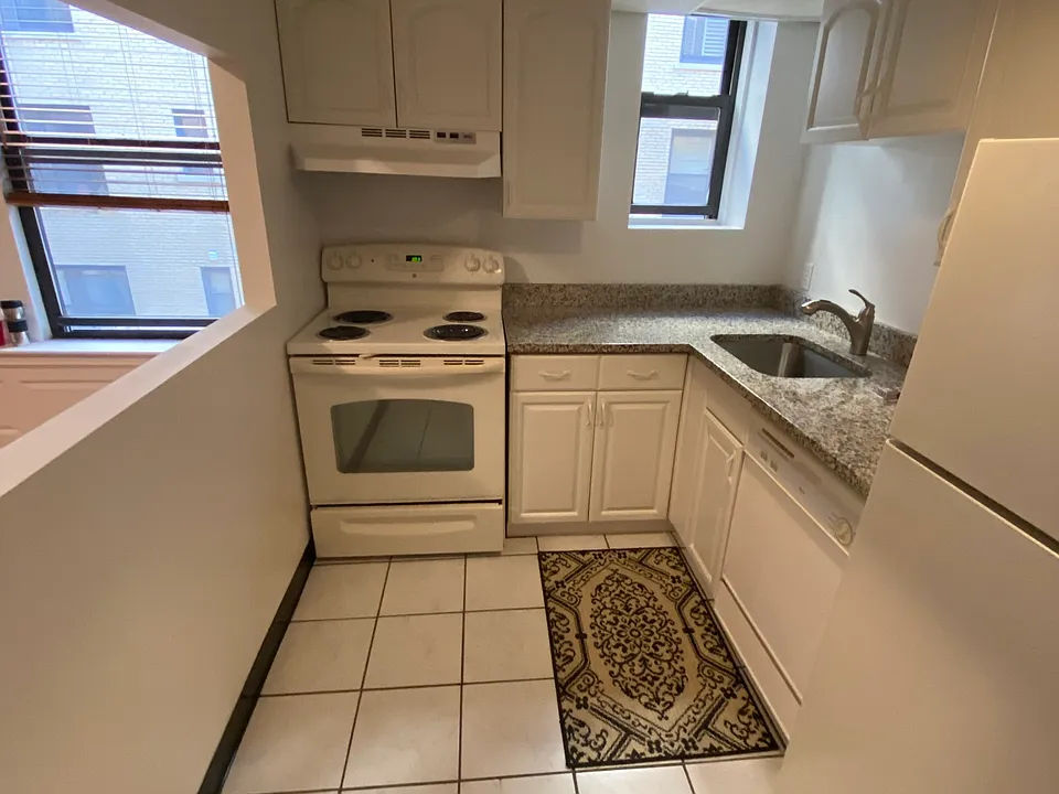 466 Commonwealth Ave #206