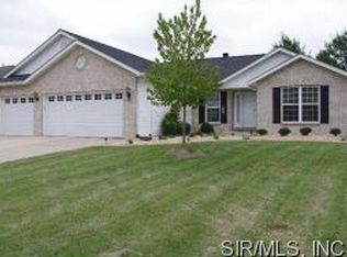 140 Sundown Rdg, Maryville, IL 62062