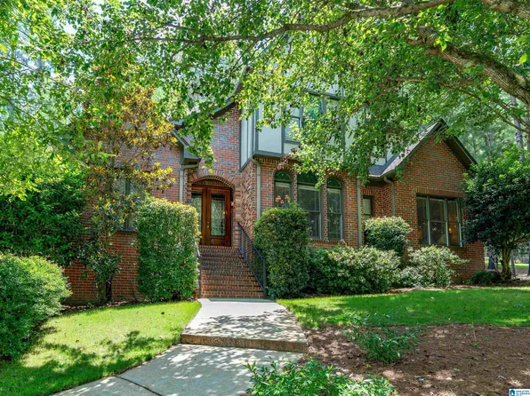 147 Indian Gate Cir, Birmingham, AL 35242