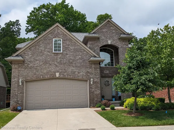 29917 Trailwood Dr, Warren, MI 48092
