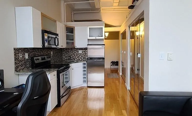 12 Stoneholm St #328 — Photo 2