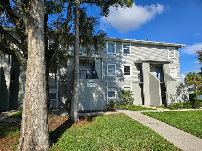 2 bed, 1.0 bath, 504 sqft, $1,100 — Photo 1