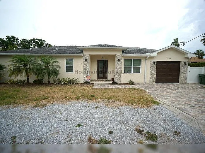 2314 W Saint Sophia St — Photo 1