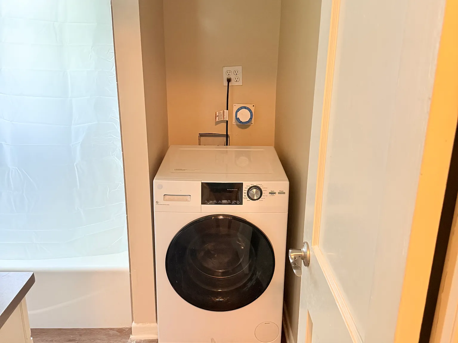 2 bed, 1350 sqft, $1,050 — Photo 1