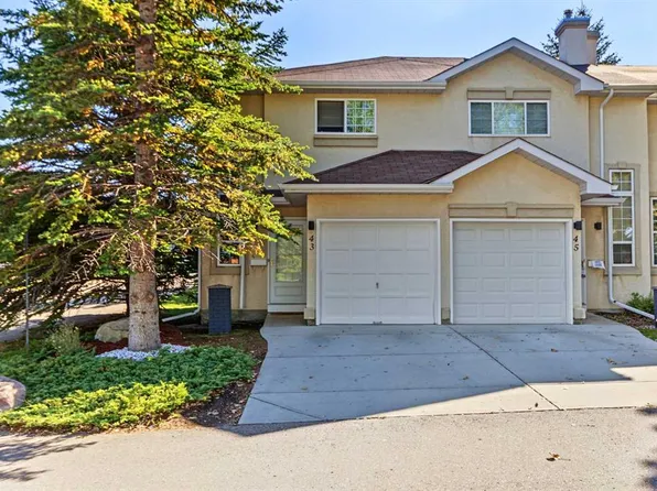 43 NE Shawinigan Ln SW, Calgary, AB T2Y 3B5