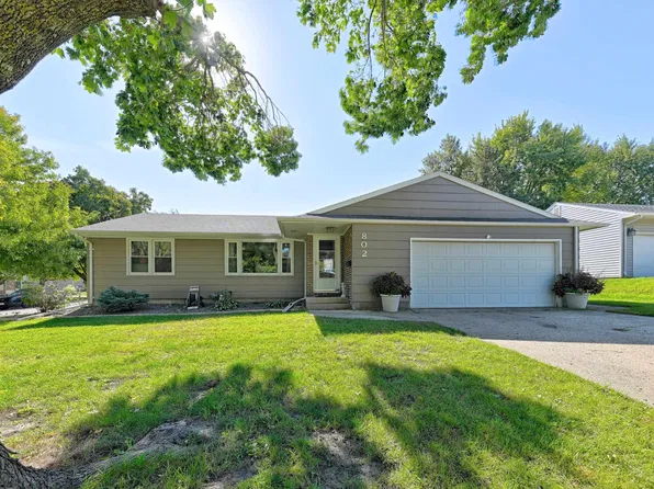 802 W 6th Ave N, Estherville, IA 51334