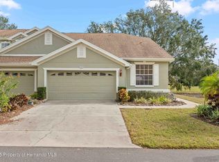655 Spring Lake Cir, Tarpon Springs, FL 34688