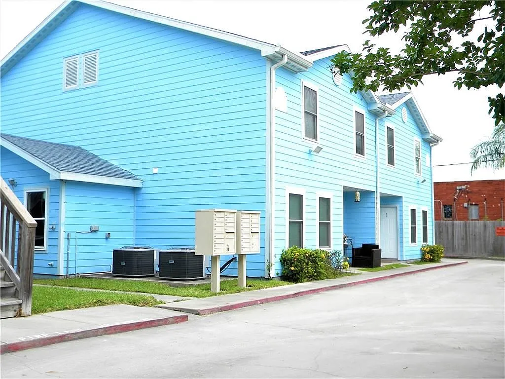 2 bed, 1.5 bath, 980 sqft, $1,090 — Photo 4