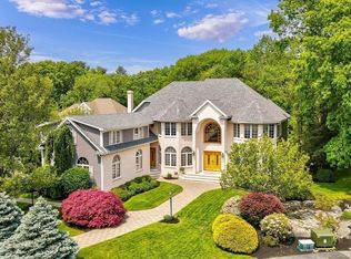 35 Zachary Ln, Reading, MA 01867