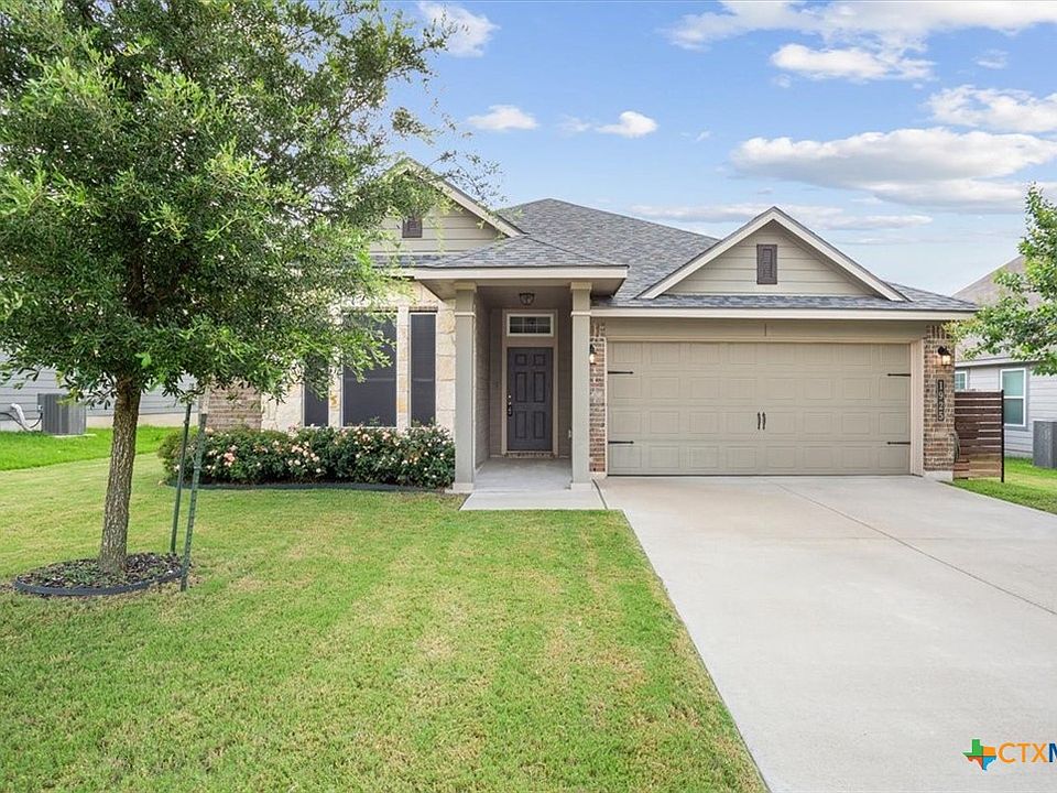 1st image of 1925 Bayou Wood Ln