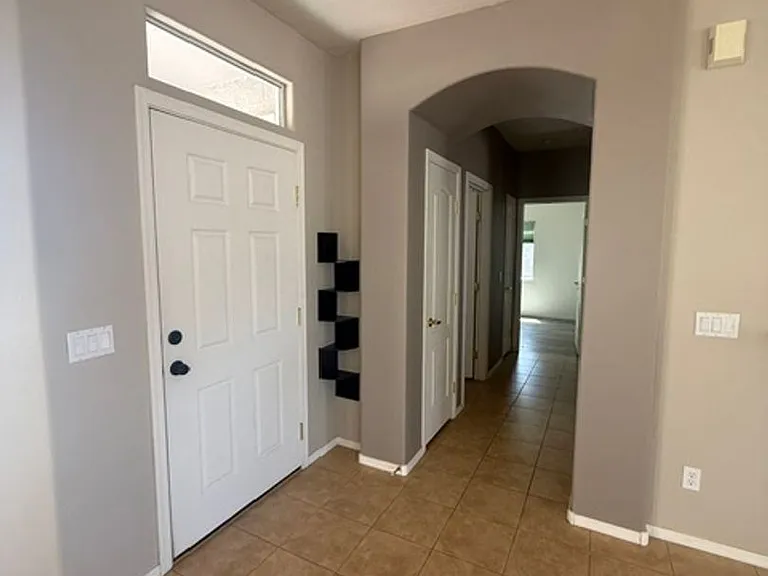 5123 E Hermosa Dr — Photo 3
