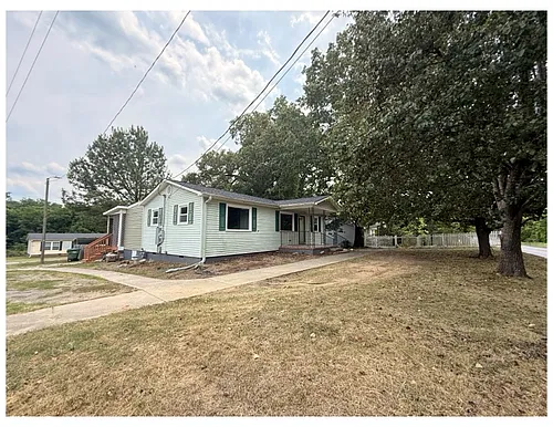 607 E Elm St Photo 1