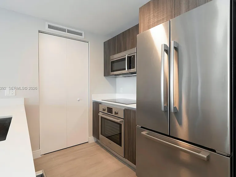 488 NE 18th St #3608 — Photo 13
