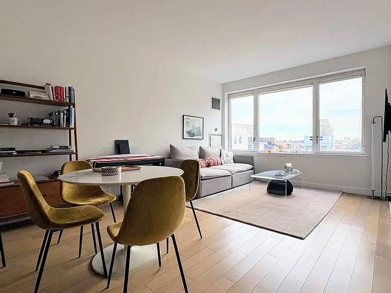 34 N 7th St #8C — Photo 1