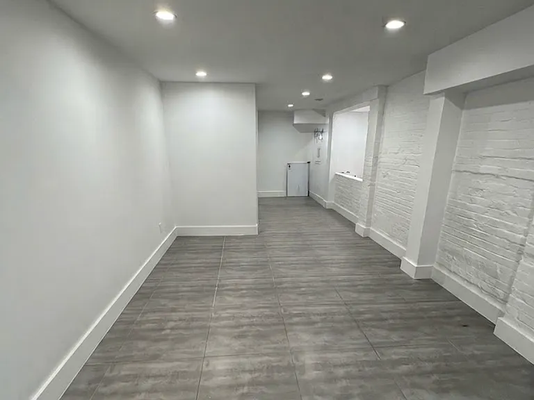 482 Onderdonk Ave #1L — Photo 14