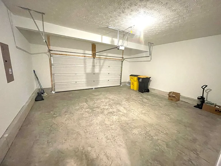 17115 Meander Way — Photo 36