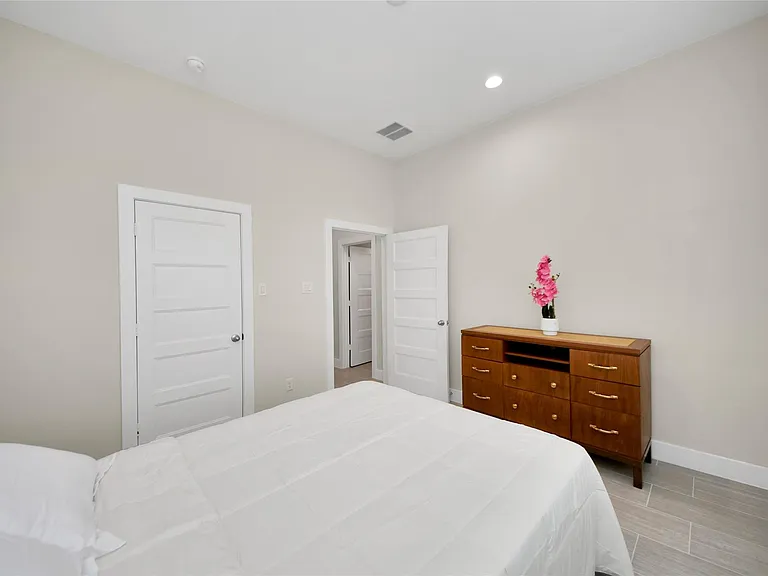 2003 Marthoman Dr — Photo 23
