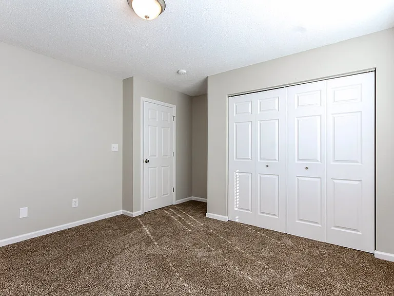 672 Cloverfield Ln — Photo 13