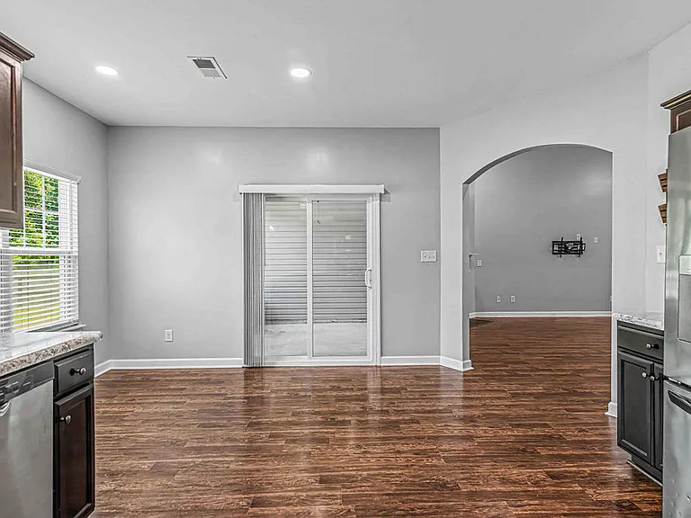 125 Bridgeport Dr — Photo 12