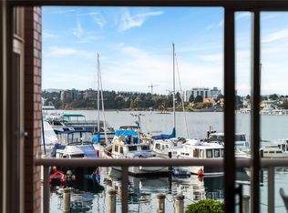 Harbourside, Victoria, BC V8V 4Y1