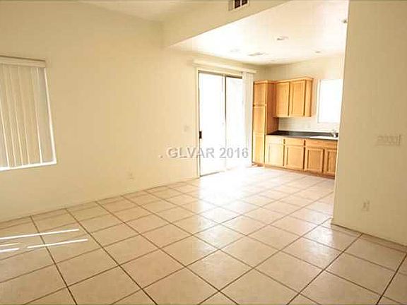3rd image of 6543 Goldfield St
