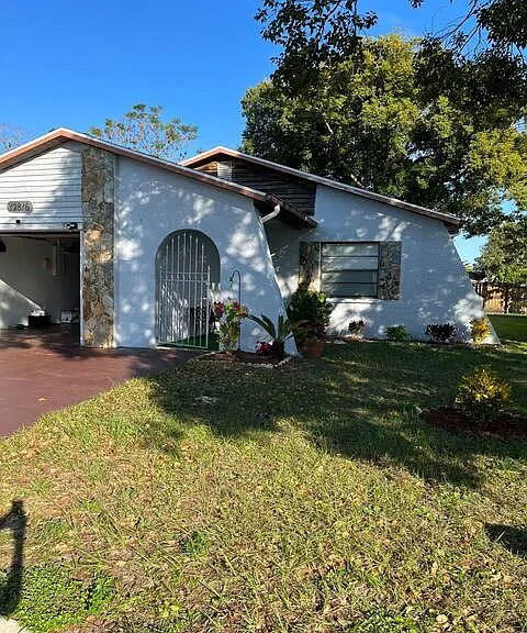 12816 Kellywood Cir — Photo 2