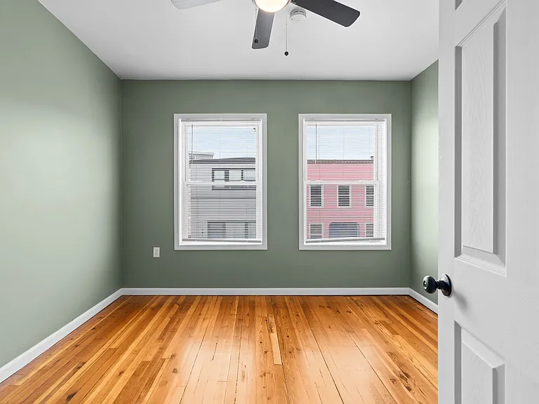247 Main St #5 — Photo 8