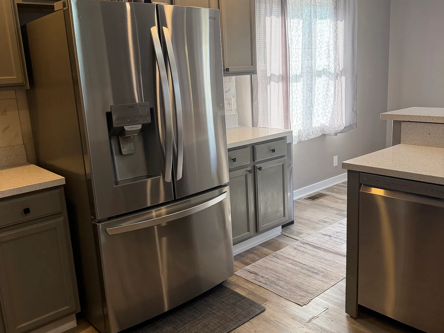 4 bed, 1500 sqft, $2,600 — Photo 2