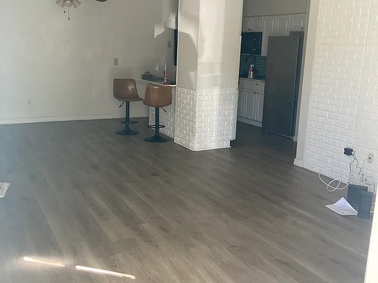 2452 Post Rd — Photo 2