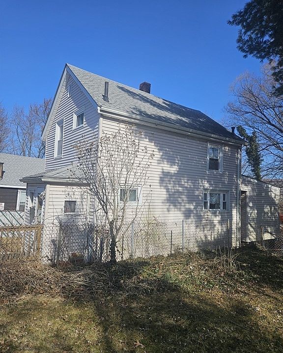 2nd image of 22 Burnham St