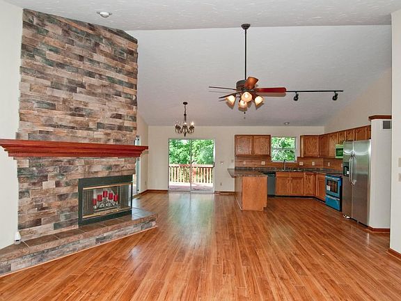 5th image of 5320 Lakefront Dr