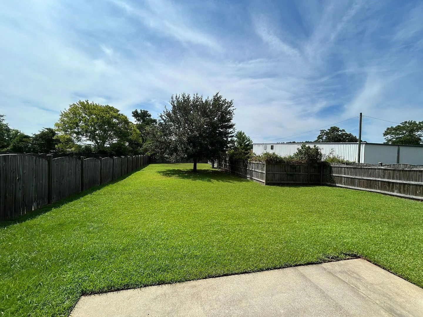 Popular Hunters Crossing Subdivision- 4 Bed/2.5 Bath-Application Fees Waived For All Active Duty ... — Photo 2