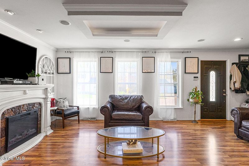 2nd image of 65 Wynantskill Way