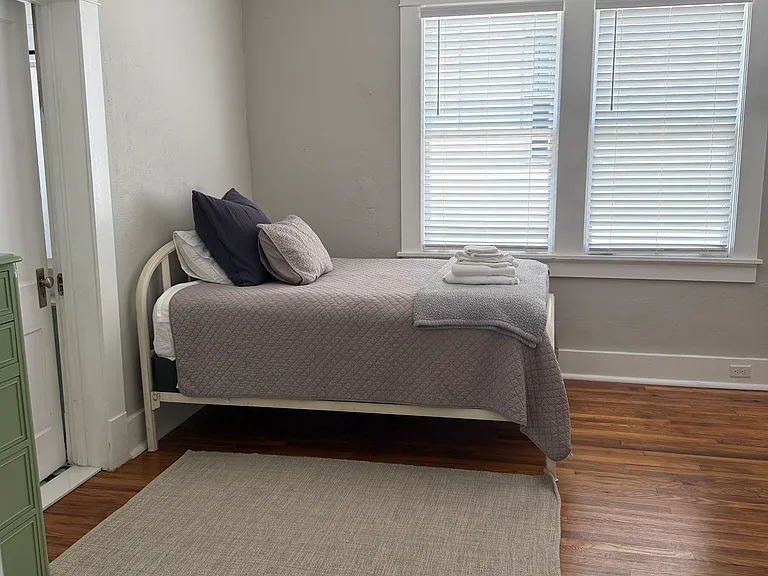 218 Broad St — Photo 6
