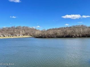 1924 Rivers Landing Dr, Prospect, KY 40059