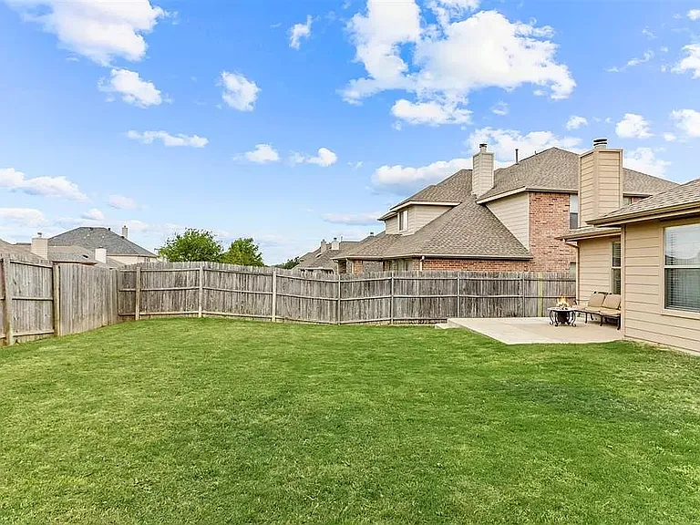 5105 Birchwood Dr — Photo 8