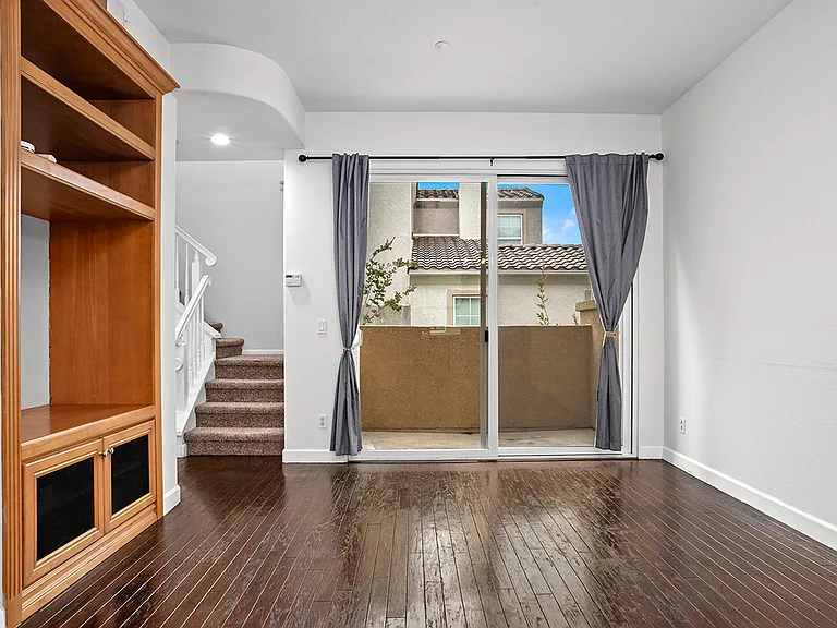 644 Hatfield Dr — Photo 12