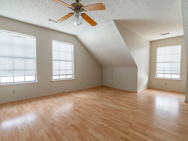 2115 W Loren Cir — Photo 16