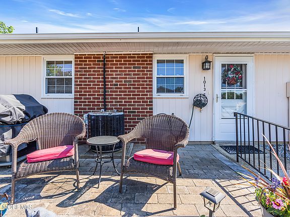 5th image of 1013B Aberdeen Drive