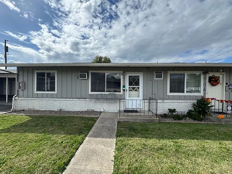 624 Berrydale Ave — Photo 2