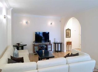 300 Winston Dr APT 407, Cliffside Park, NJ