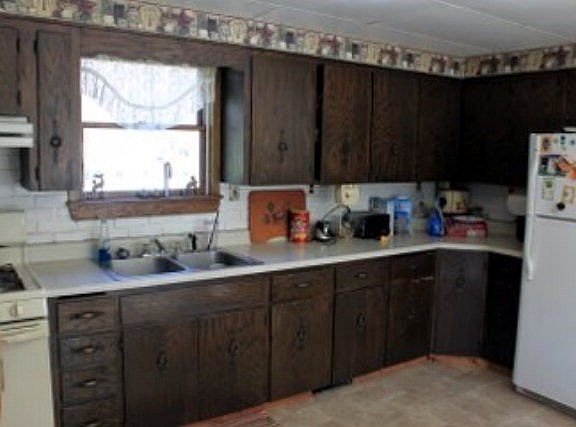 3rd image of 152 Lee Ln